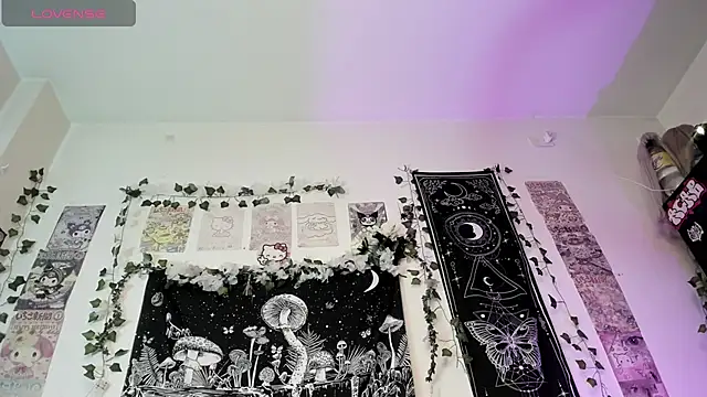 XXX chat uživo modela GothKitten666
