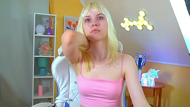 Chat XXX en directo de HannahHollis