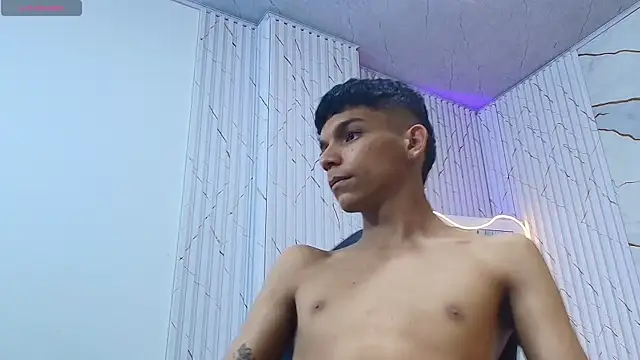 Živý XXX chat ANGELIC_TAY