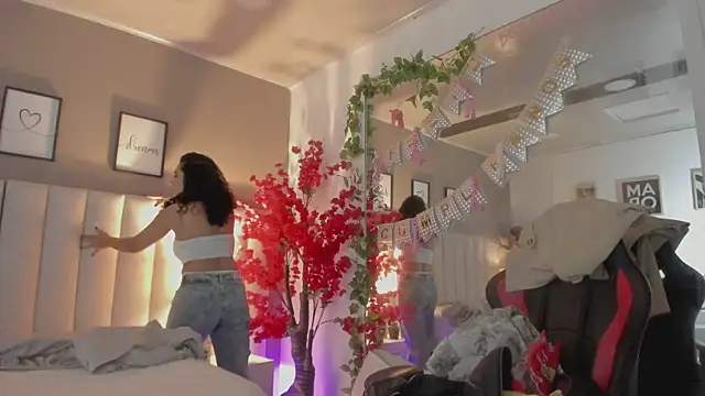 دردشة Kiara_Kismet_ الجنسية المباشرة