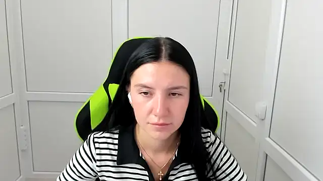 PatteMeoww élő XXX-chatje