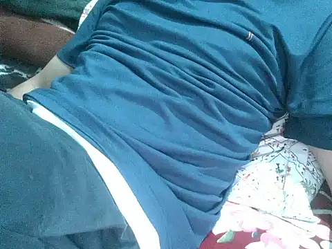 Precumboner Adlı Modelin Canlı XXX Sohbeti