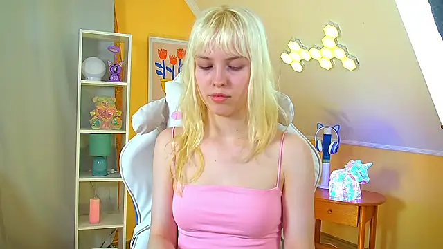 HannahHollis Adlı Modelin Canlı XXX Sohbeti