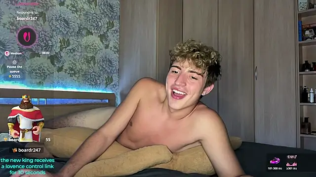AlfredSweet live XXX chat