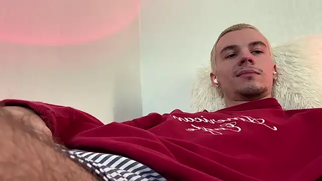 Chat +18 de Jeremy1Scott ao vivo