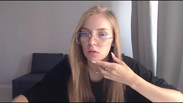 HitGyrl Live XXX-chat