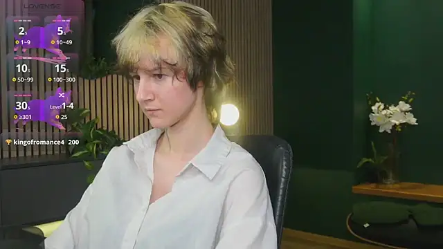 Senpai_Sins Chat XXX live