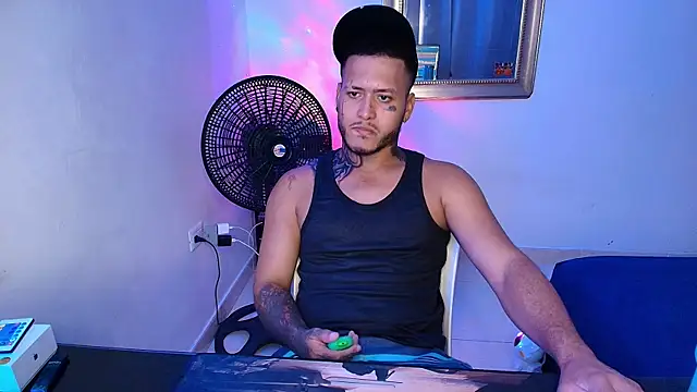 Czat XXX na żywo – crow_black00