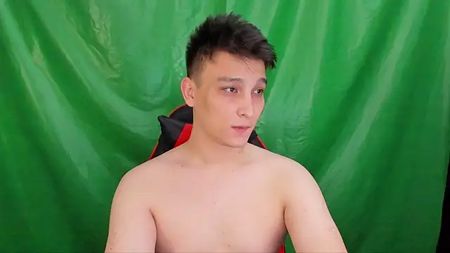 Justin_time111 Adlı Modelin Canlı XXX Sohbeti