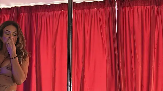 LuxenNoir Live XXX-Chat