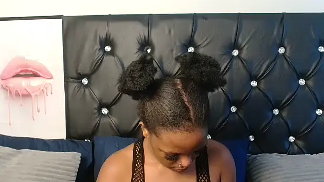 دردشة FreakyNubian الجنسية المباشرة