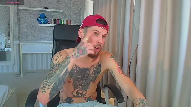 JonahShaw's Live XXX Chat
