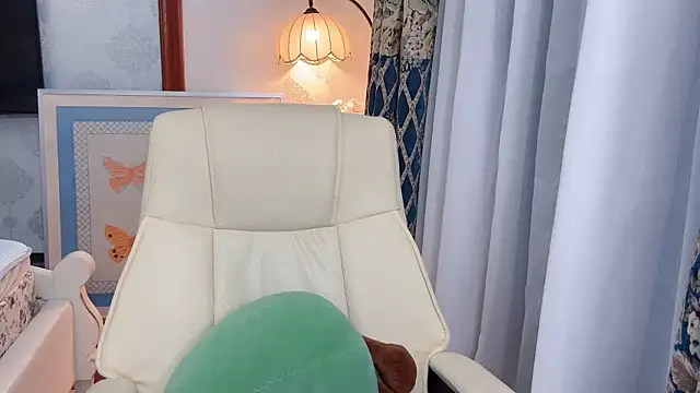 LongLongQueen's Live XXX Chat