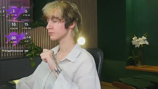 دردشة Senpai_Sins الجنسية المباشرة