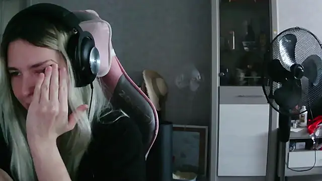 VladaLevine Chat XXX in diretta