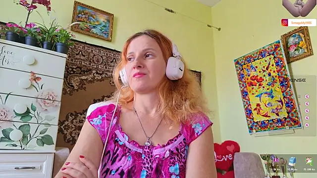SimaGoldy's Live XXX Chat