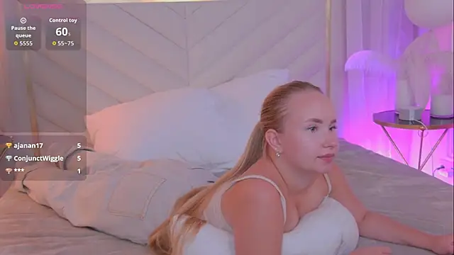 Chatroom XXX en direct de CandiceHit