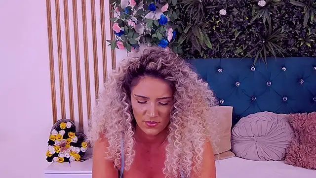 CherryMuse_'s Live XXX Chat