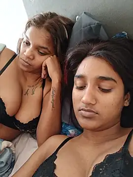 Indianqueen03 élő XXX-chatje
