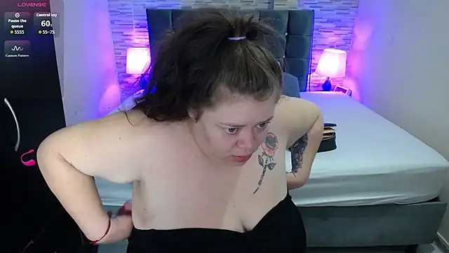 צ'אט XXX בשידור חי של Michellx_hot2
