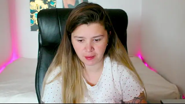 Natali_Secret élő XXX-chatje