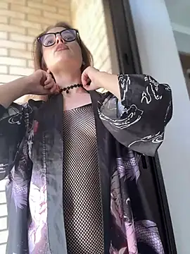 צ'אט XXX בשידור חי של HeySasha-