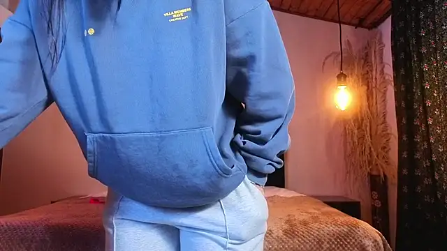 jackiie_'s Live XXX Chat