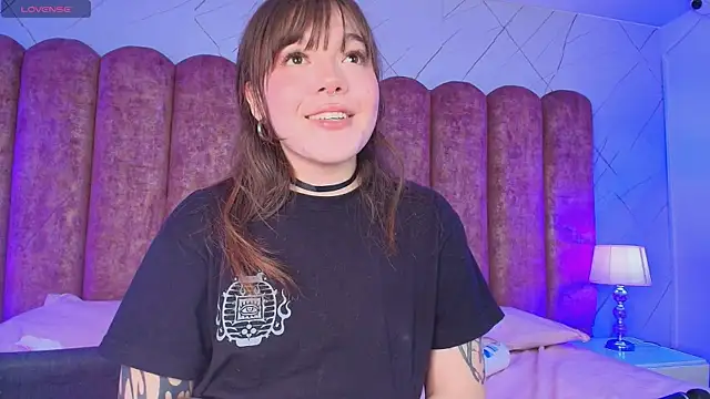Fluffy_Bubble21's Live XXX Chat