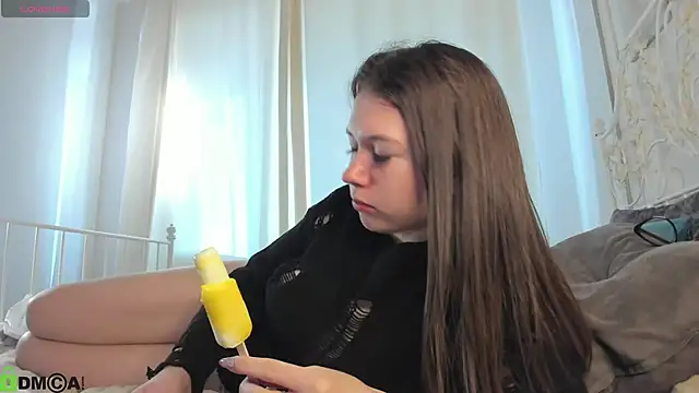 Chatroom XXX en direct de Nicole_Charm