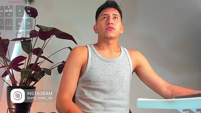 Chat +18 de adrik_cano__ ao vivo