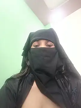 Aafreen_36 élő XXX-chatje