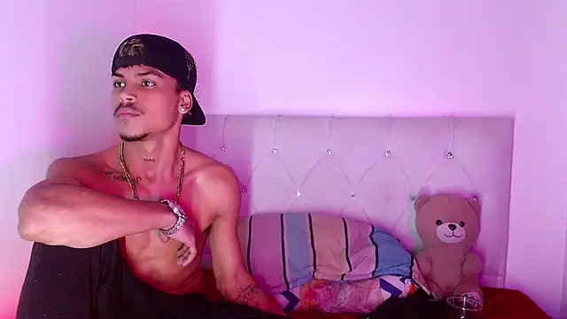 Chatroom XXX en direct de Angel_foxc13