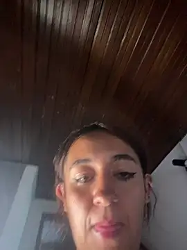 Im_Luuu Adlı Modelin Canlı XXX Sohbeti