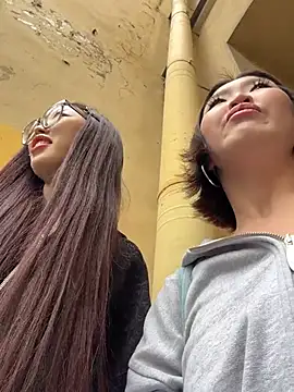 Chat XXX en directo de CreamPuff-