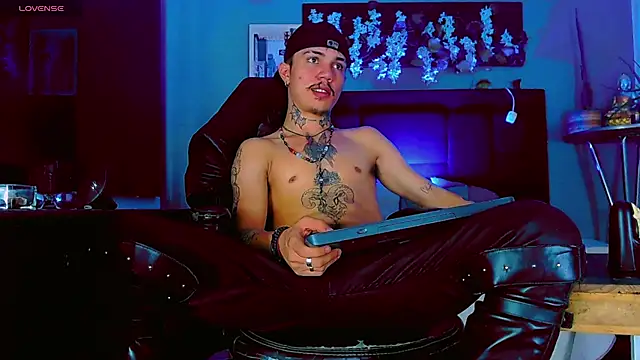 HannibalLester Chat XXX live