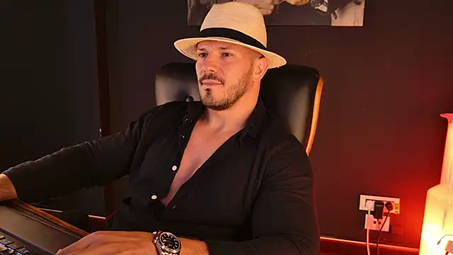 AngeloEric Chat XXX live