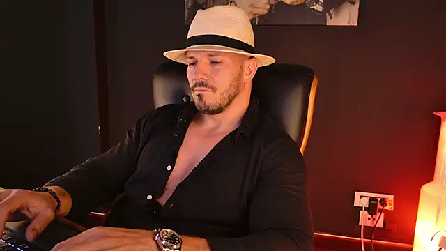 XXX chat uživo modela AngeloEric