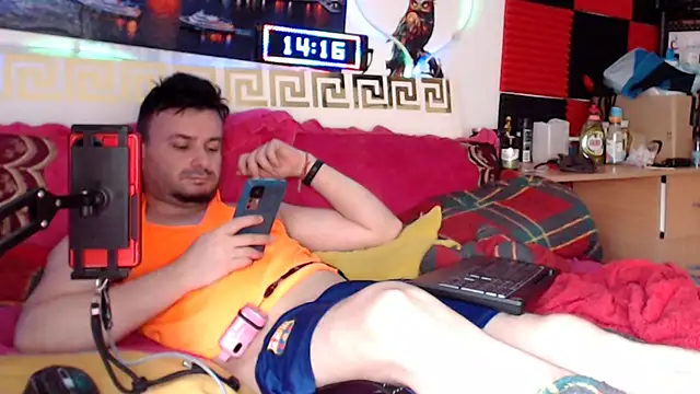 Chat +18 de Hugec0ck007 ao vivo