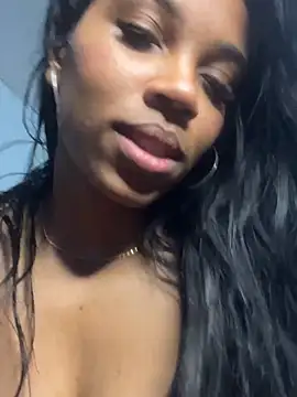 Chat +18 de Atthenna ao vivo