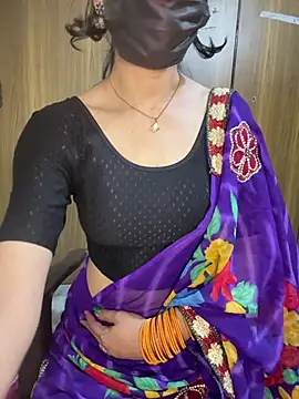 kiaraqueen7's Live XXX Chat