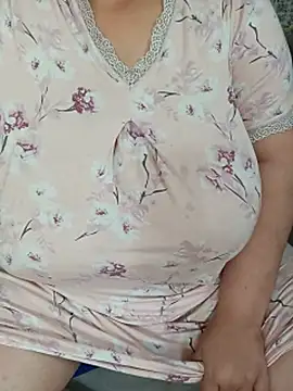 Natashaarabe élő XXX-chatje
