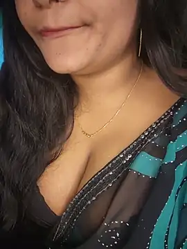 Aruna-1 Adlı Modelin Canlı XXX Sohbeti