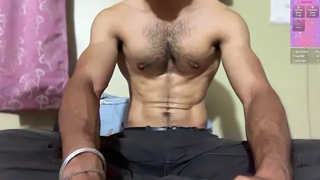 DevilsFavoriteBoy: διαδικτυακό σόου στην κάμερα