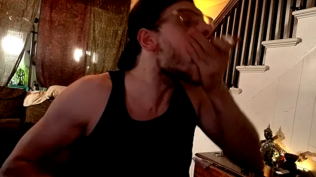 XXX chat uživo modela MasterDaddyCool