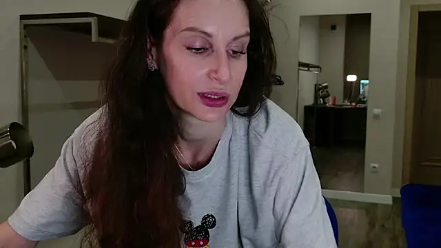 Mila_Anders Adlı Modelin Canlı XXX Sohbeti