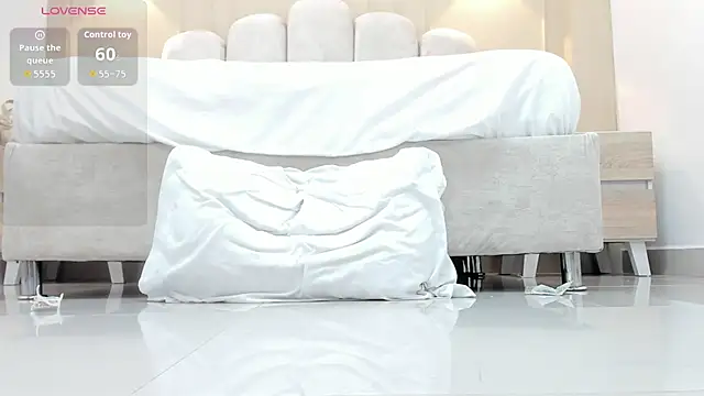 XXX chat uživo modela LINASTARK