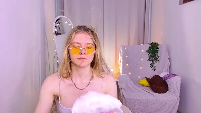 צ'אט XXX בשידור חי של MilanaRayy
