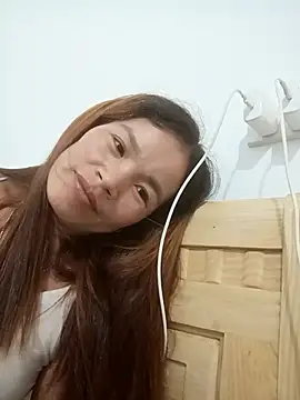 nangmo Adlı Modelin Canlı XXX Sohbeti