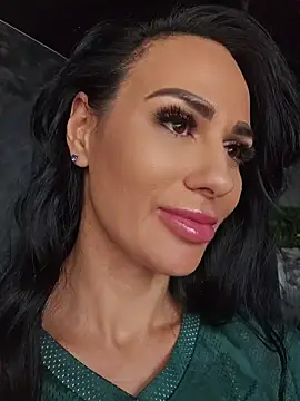 KatiaDivine – Naživo XXX chat