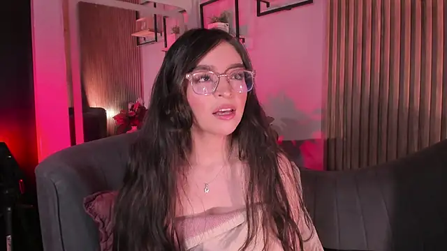 Eva_Macalliter Adlı Modelin Canlı XXX Sohbeti
